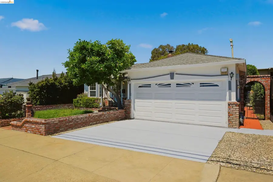 963 Devon Dr, Hayward, CA 94542 - #2
