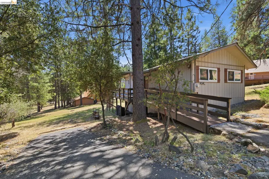 19666 Cottonwood St, Groveland, CA 95321 - #3