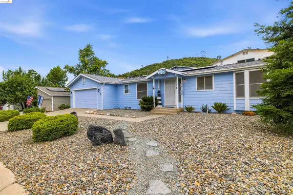 18577 Manor Dr, Jamestown, CA 95327