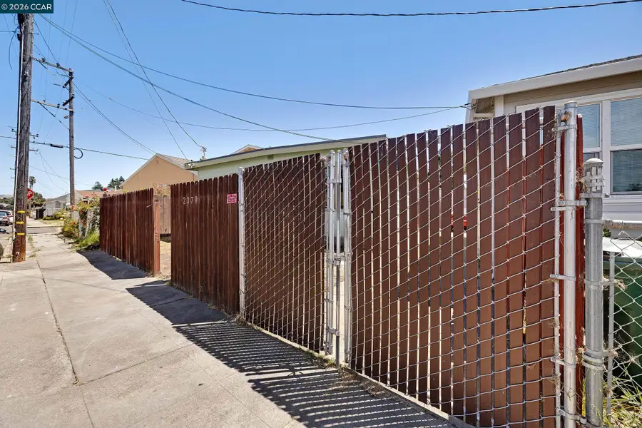 2370 Pine Ave, Richmond, CA 94806 - #2