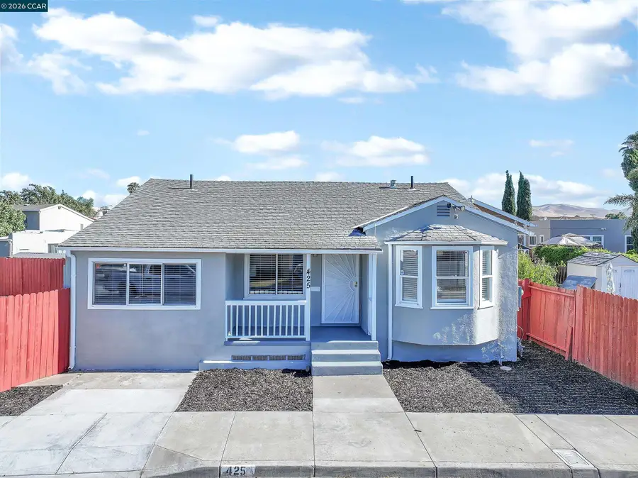 425 W 8th St, Pittsburg, CA 94565 - #2