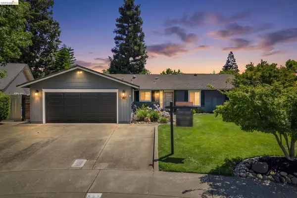 907 Dorchester Cir, Lodi, CA 95240