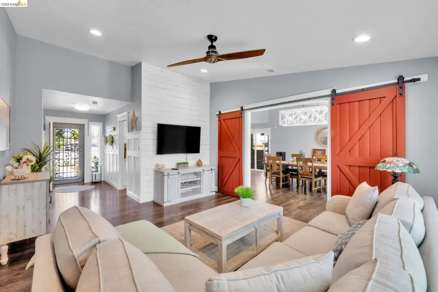 907 Dorchester Cir, Lodi, CA 95240 - #2