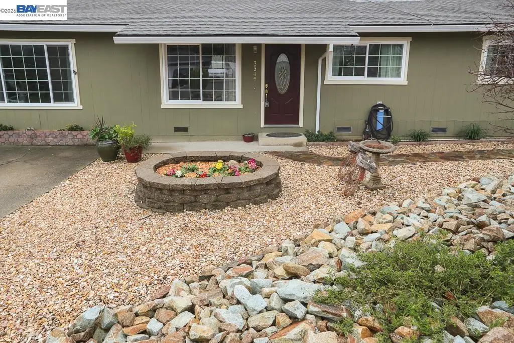 3345 Oakwood Place, Redding, CA 96001 - #1