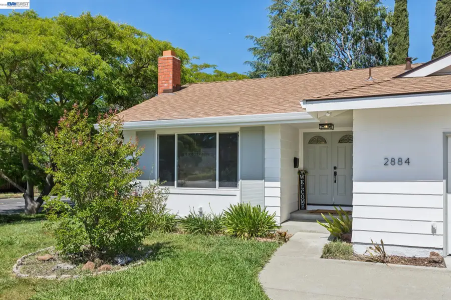 2884 Lyon Circle, Concord, CA 94518 - #2
