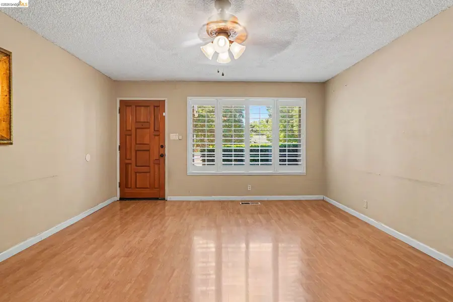 1126 Mission Dr, Antioch, CA 94509 - #3