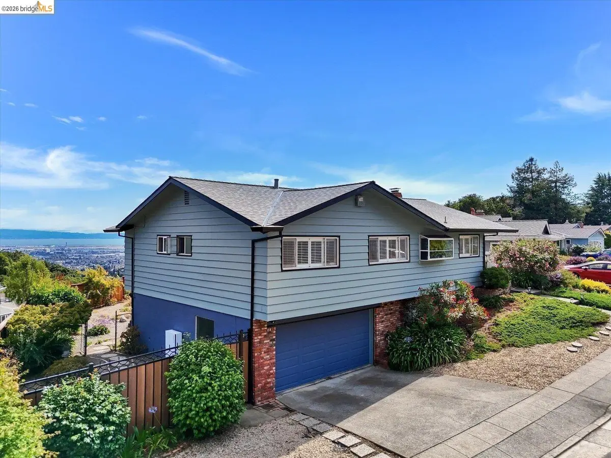 585 Crestmont Dr, Oakland, CA 94619 - #1
