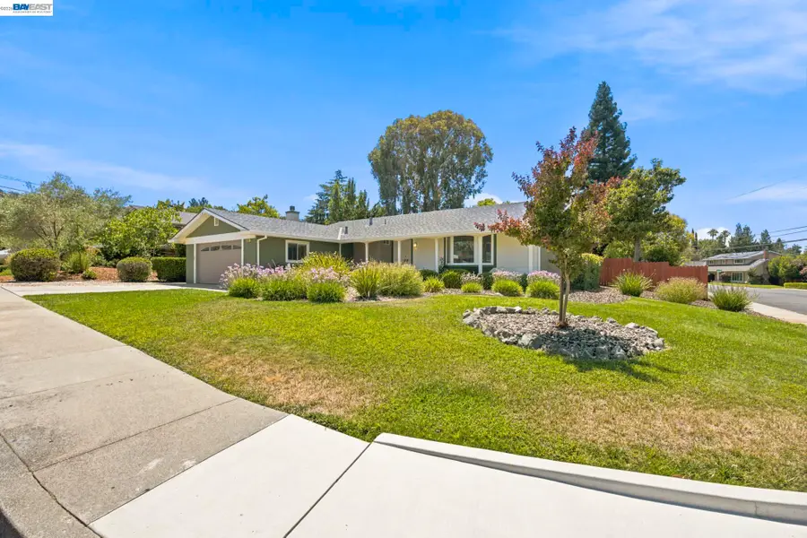 1082 Springfield Dr., Walnut Creek, CA 94598 - #2