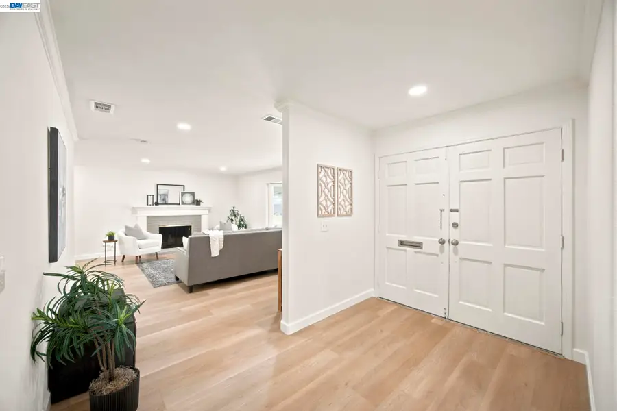 1082 Springfield Dr., Walnut Creek, CA 94598 - #3