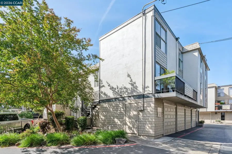 2035 Sierra Rd #4, Concord, CA 94518 - #2
