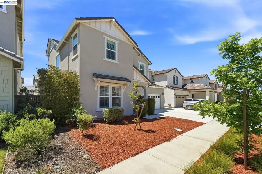 1550 Plumas Dr, Lathrop, CA 95330 - #2