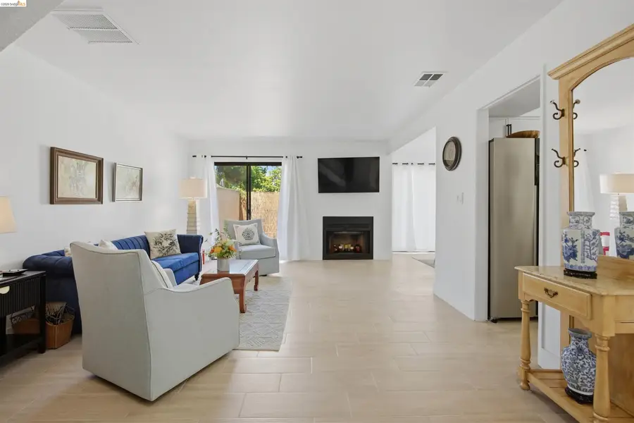 25 Bud Ct, Pleasant Hill, CA 94523 - #2