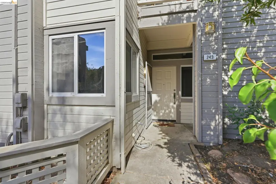 243 Florence Ct, Hercules, CA 94547 - #2