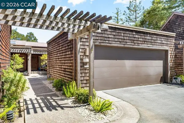 203 Village Gate Rd, Orinda, CA 94563
