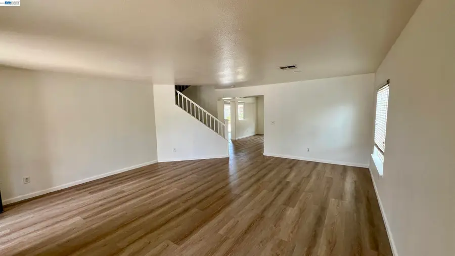 2249 Chamberlain St, Stockton, CA 95212 - #3