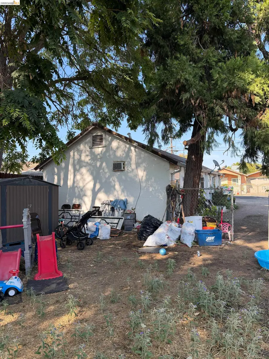 1441 Sierra Ln, Stockton, CA 95205 - #3