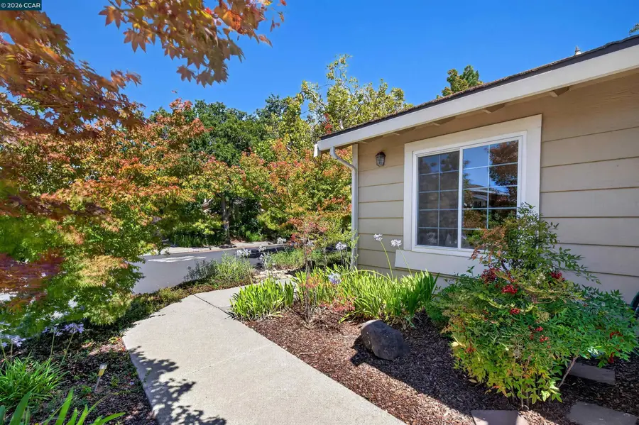 2201 Dry Creek Ct, Martinez, CA 94553 - #2