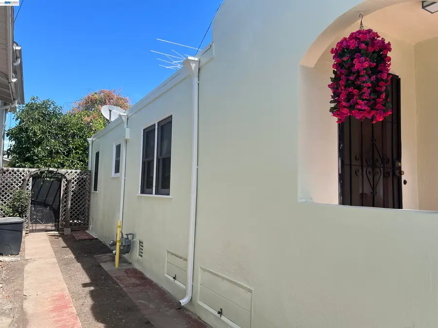 2115 Havenscourt Blvd, Oakland, CA 94621 - #2