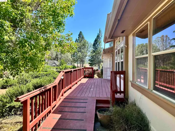 20511 Nob Hill Cir, Groveland, CA 95321