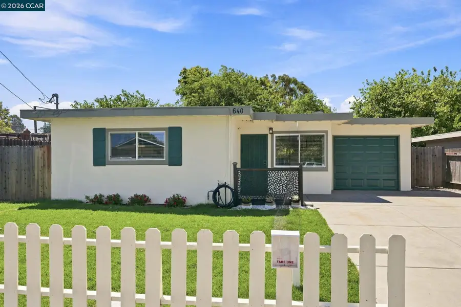 640 Michele Dr, Martinez, CA 94553 - #2
