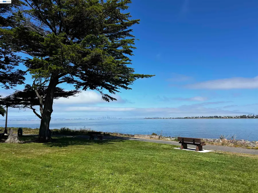 135 Justin Cir, Alameda, CA 94502 - #2