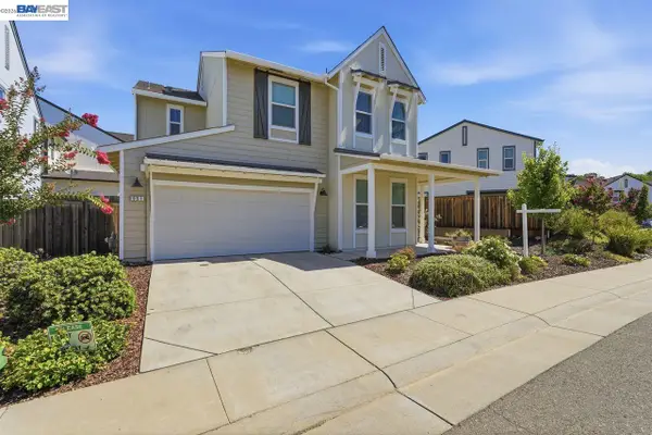 951 Farmhouse Way, Folsom, CA 95630