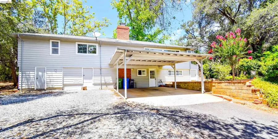 831 E Oakside Dr, Sonora, CA 95370 - #2