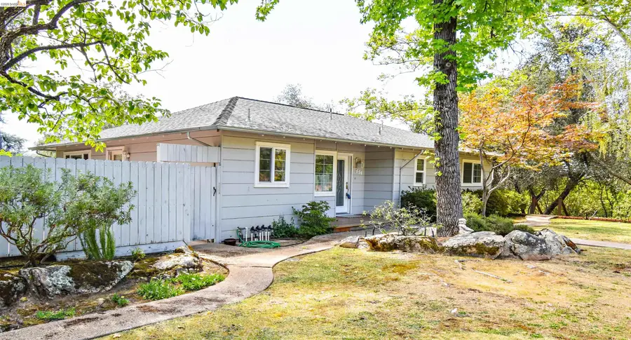 831 E Oakside Dr, Sonora, CA 95370 - #3