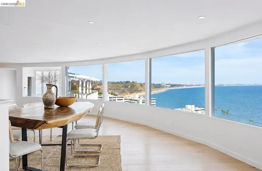 17440 Revello Dr, Pacific Palisades, CA 90272 - #2