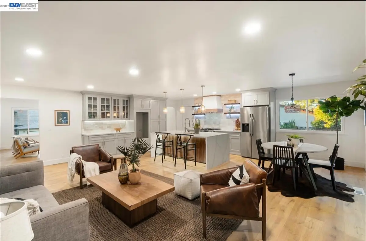 1084 Jamie Dr, Concord, CA 94518 - #1
