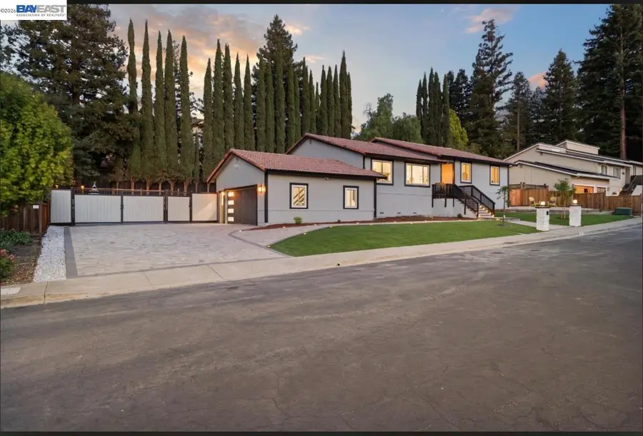 1084 Jamie Dr, Concord, CA 94518 - #3