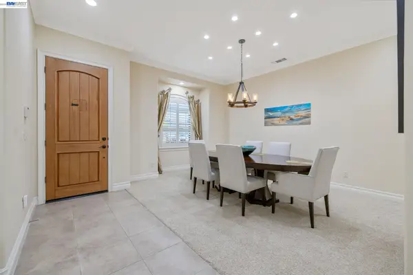 Address Withheld By Seller, Visalia, CA 93277