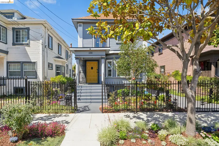 688 31st St, Oakland, CA 94609 - #2