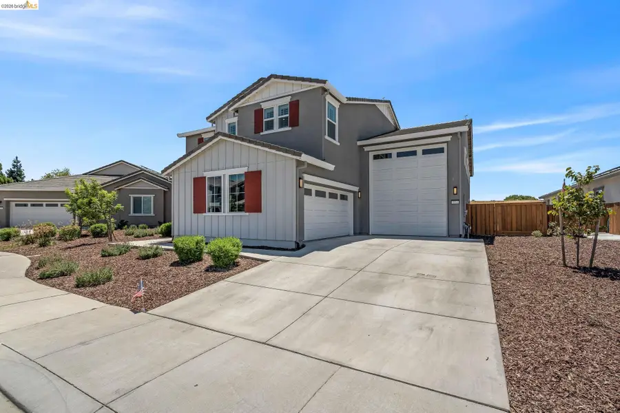 1553 Base Ct, Dixon, CA 95620 - #3