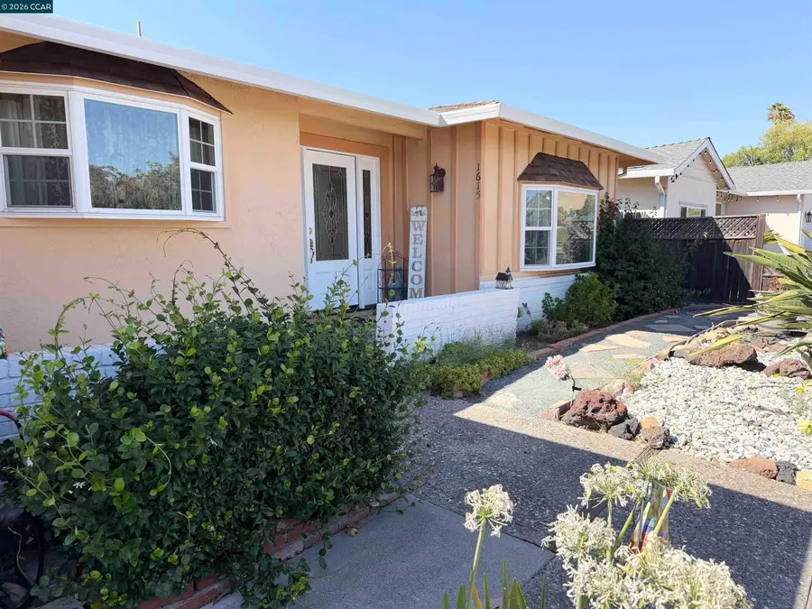 1615 Thornwood Dr, Concord, CA 94521 - #2