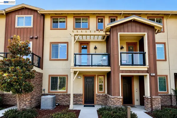 897 Tranquility Cir #7, Livermore, CA 94551