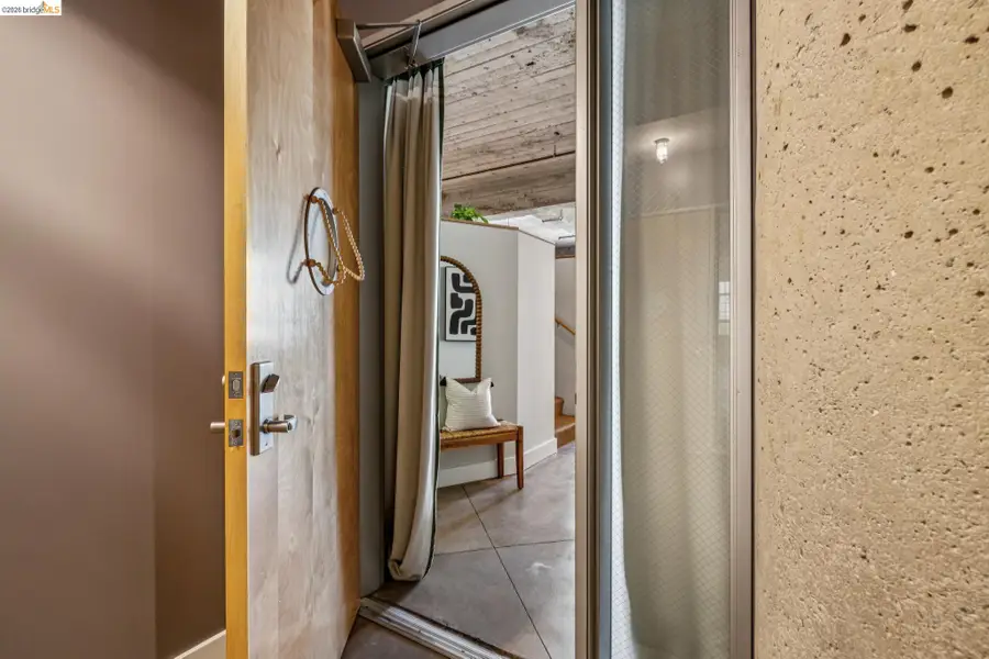 201 4th St #302, Oakland, CA 94607 - #3