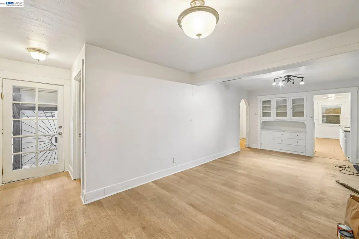 5826 Avenal, Oakland, CA 94605 - #1