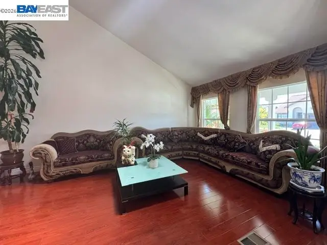 24354 Chandler Rd, Hayward, CA 94545 - #3