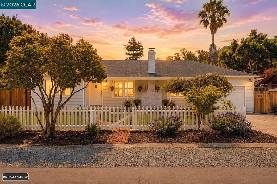 8 Lander Dr, Martinez, CA 94553 - #2