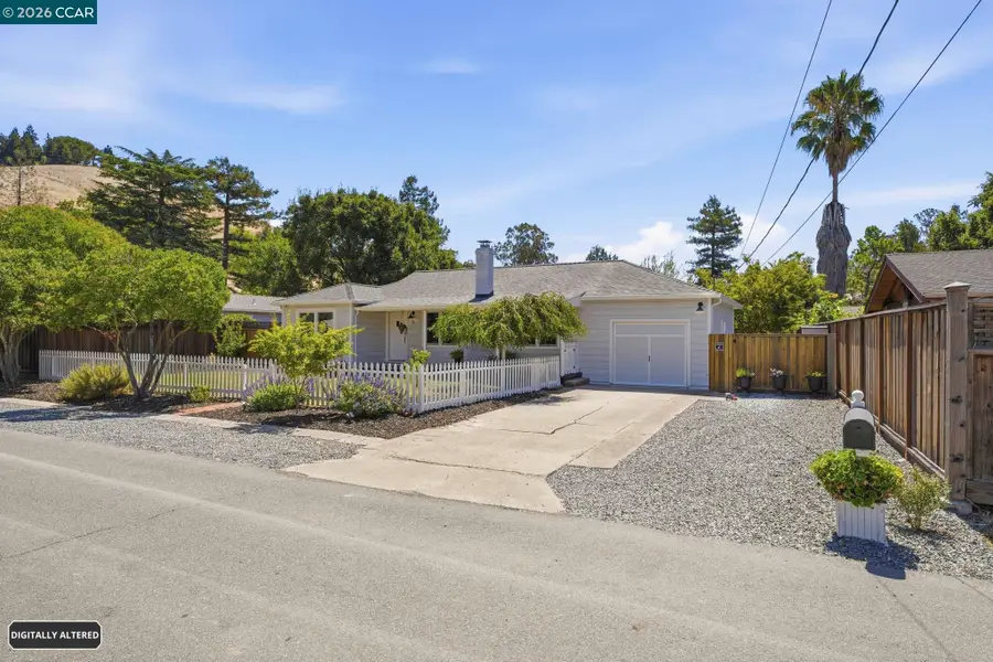 8 Lander Dr, Martinez, CA 94553 - #3