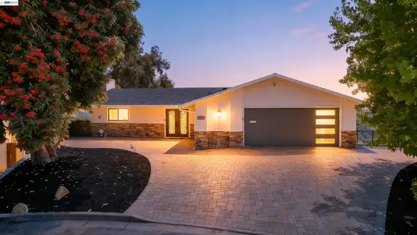 28016 Whitestone Ct, Hayward, CA 94542