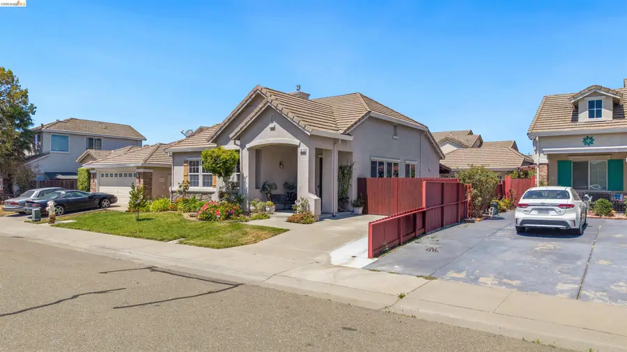 1676 Hickam Cir, Suisun City, CA 94585 - #3