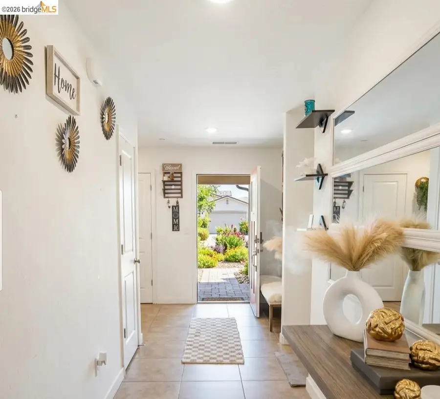 284 Zion Canyon Ct, Merced, CA 95341 - #2