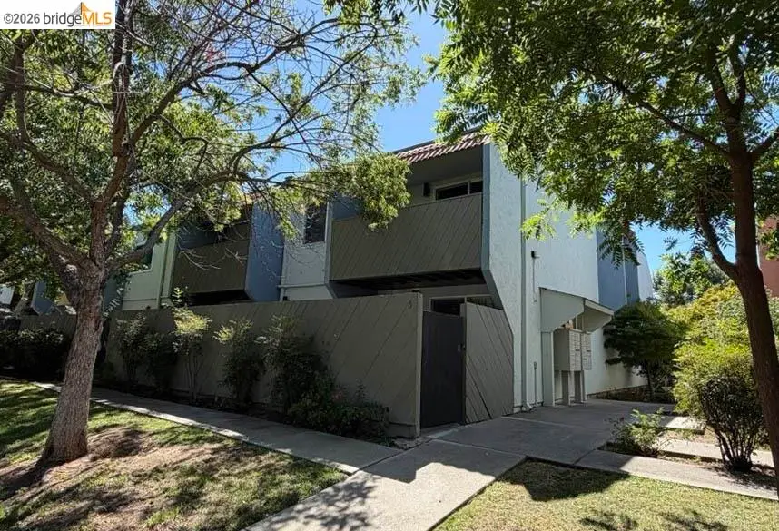1800 Laguna St #APT 5, Concord, CA 94520 - #1