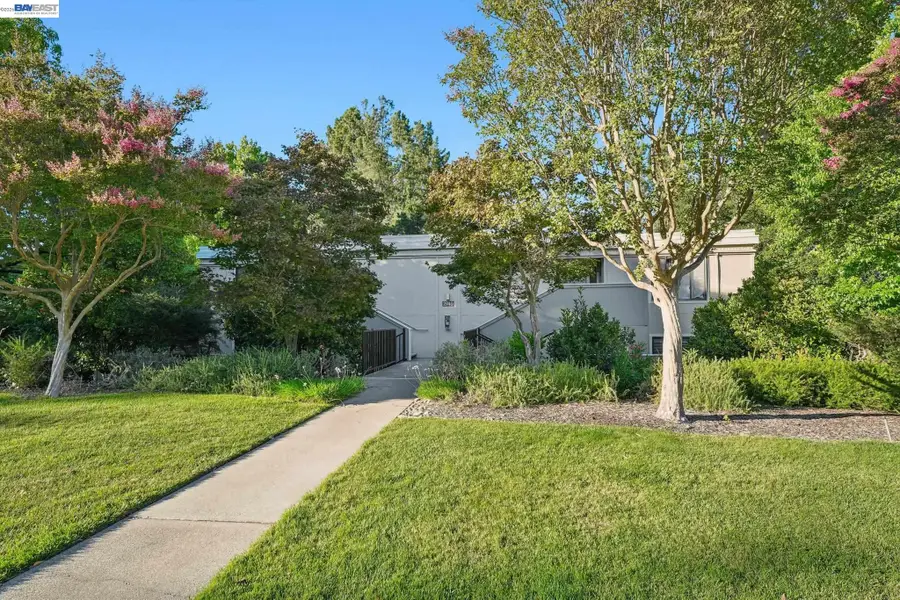 2749 Pine Knoll Drive #2, Walnut Creek, CA 94595 - #3