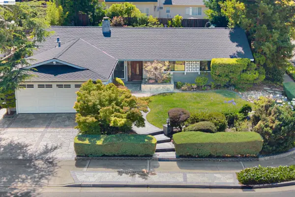 11055 La Paloma Drive, Cupertino, CA 95014