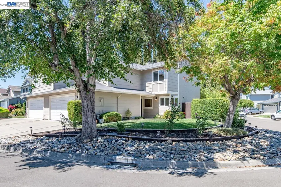 2105 Armstrong Dr, Pleasanton, CA 94588 - #2