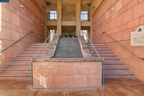 30 E Julian St #203, San Jose, CA 95112
