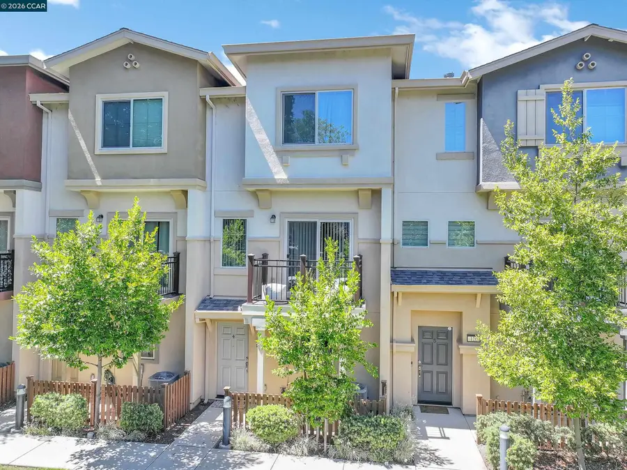 1260 Detroit Ave #4, Concord, CA 94520 - #2